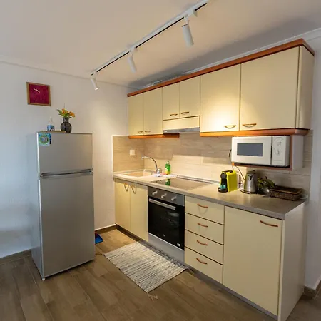 Toli Apartment *