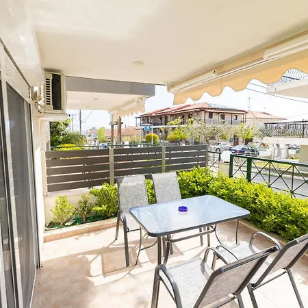 Toli Apartment *